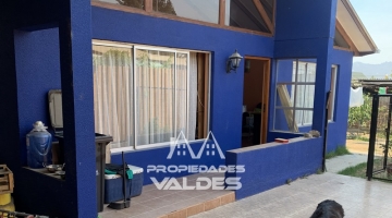 EXCELENTE CASA DE 4 DORMITORIOS Y 2 BAÑOS, TOTALMENTE SOLIDA y EXCELENTE UBICACIÓN
